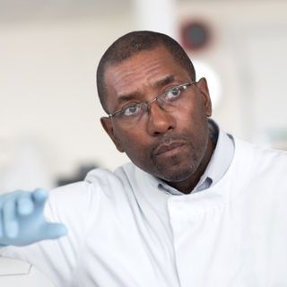 Dr Wayne Mitchell